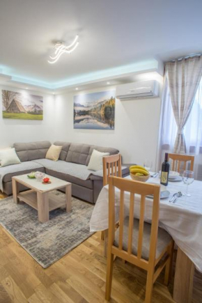 Lux Centre Apartment